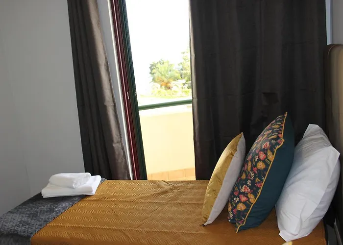 Cristo Rei Canico (Madeira)